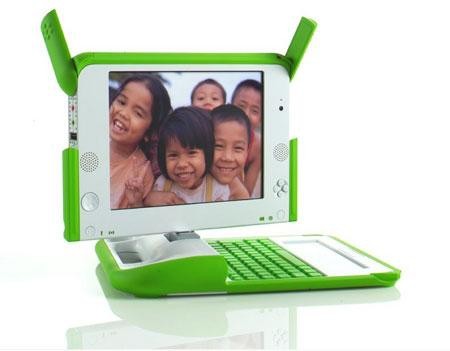 Wyobrażacie sobie notebook za 35 złotych? Na zdjęciu OLPC XO-1, czyli komputer kosztujący ok. 130 dolarów