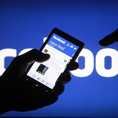 Facebook wie o Tobie więcej niż NSA