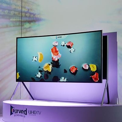 Samsung zakrzywia czasoprzestrzeń rozrywki