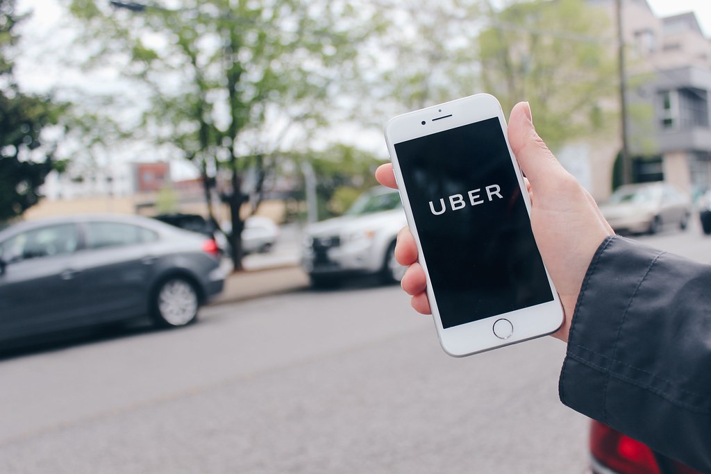 Dzięki RideCheck Uber wykryje kraksę i wybierze numer alarmowy