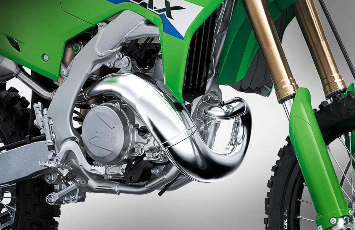 Myślałem, że takie motocykle już nie wrócą. Kawasaki pokazało dużego dwusuwa do brudu