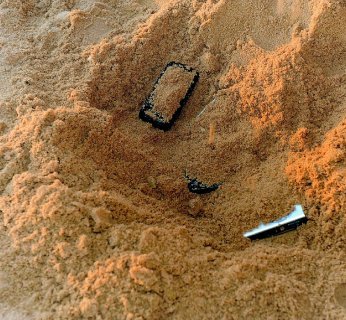 Wszystkie urządzenia zakopane w wilgotnym piasku – w fundamentach zamku – całkiem nieźle zniosły ten test.