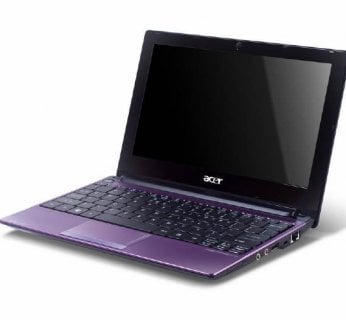 Netbook mierzy 24 milimetry grubości, zaś waży 1,25 kilograma