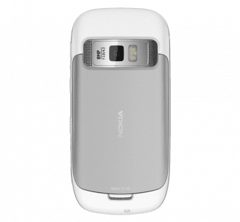 Nokia C7 mierzy 117 x 57 x 10,5 mm, zaś waży 130 gramów