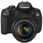 Canon EOS 650D jest następcą popularnego modelu EOS 600D. Wymiary obudowy pozostały niemal niezmienione.