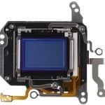 Matryca formatu APS-C ma rozdzielczość 18 megapikseli.