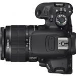 EOS-a 650D można kupić jako sam korpus albo w komplecie ze standardowym obiektywem 18-55 mm. Aby móc wykorzystać możliwości nowego autofokusa, musimy jednak zaopatrzyć się w obiektyw typu STM.