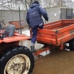 Zdjęcia przedstawiające sytuację podtopionego Schroniska dla zwierząt w Korabiewicach