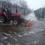 Zdjęcia przedstawiające sytuację podtopionego Schroniska dla zwierząt w Korabiewicach