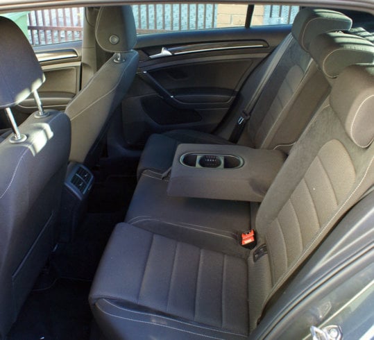 VW Golf R - wnętrze
