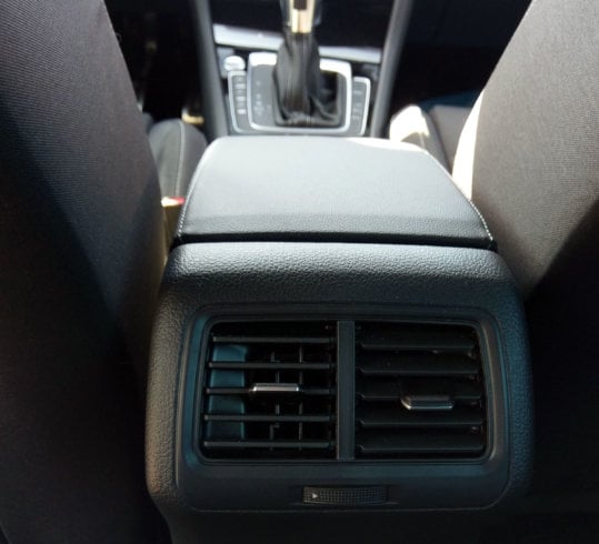 VW Golf R Variant - wnętrze