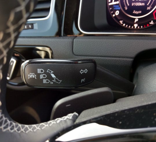VW Golf R Variant - kokpit