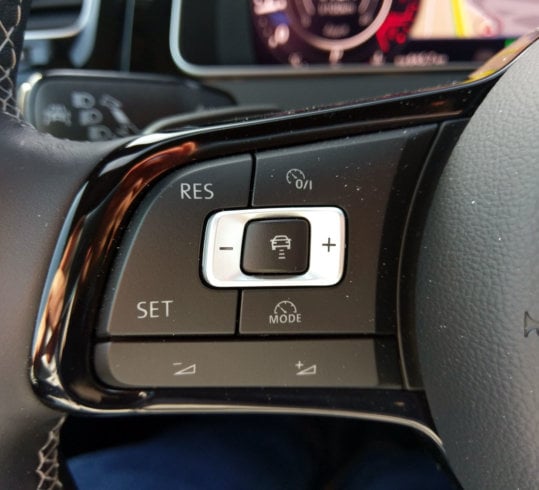 VW Golf R Variant - kokpit
