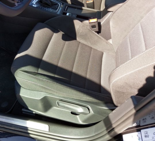 VW Golf R Variant - wnętrze
