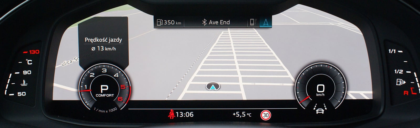 Audi Q8 - tablica