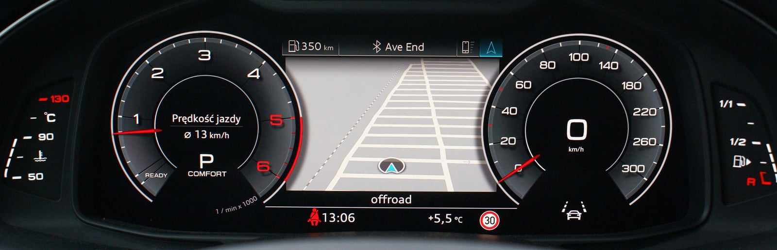 Audi Q8 - tablica