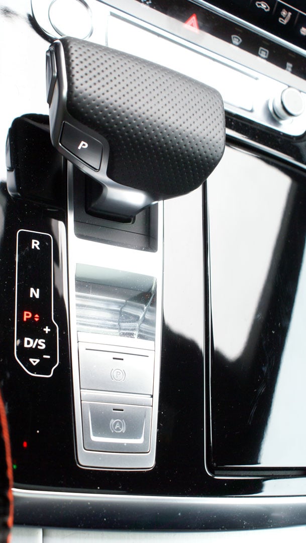 Audi Q8 - kokpit