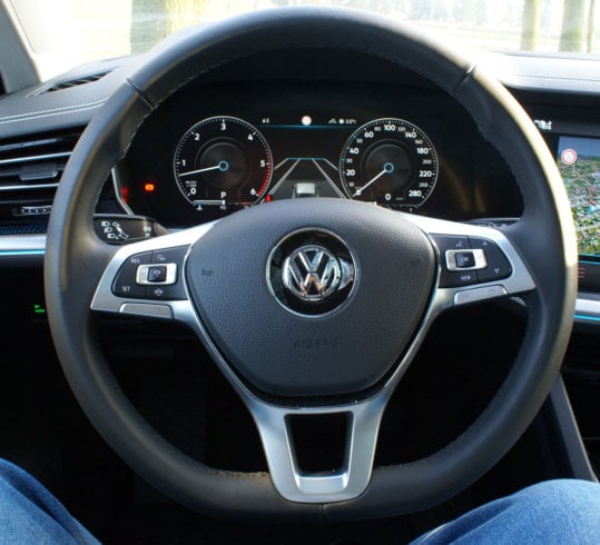 volkswagen Touareg - kokpit