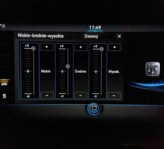 volkswagen Touareg - infotainment