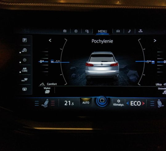 volkswagen Touareg - infotainment