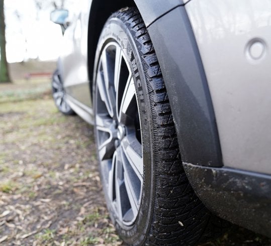 Volvo V60 CrossCountry D4 Polestar Performance z zewnątrz