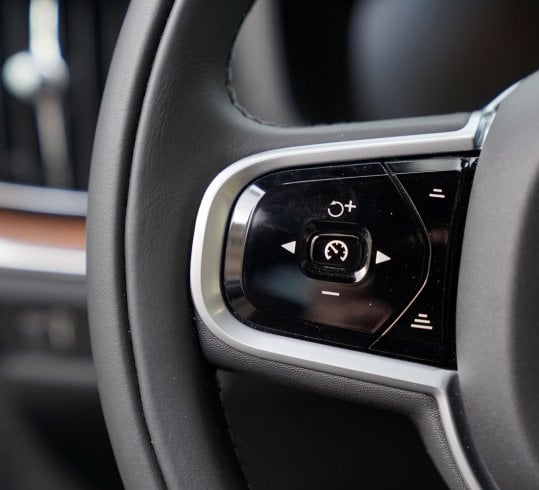 Volvo V60 CrossCountry D4 Polestar Performance wewnątrz - kokpit