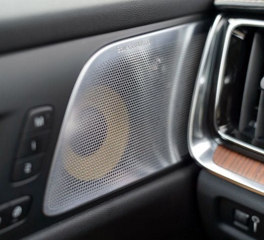 Volvo V60 CrossCountry D4 Polestar Performance wewnątrz