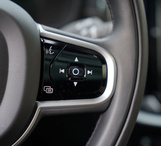 Volvo V60 CrossCountry D4 Polestar Performance wewnątrz - kokpit
