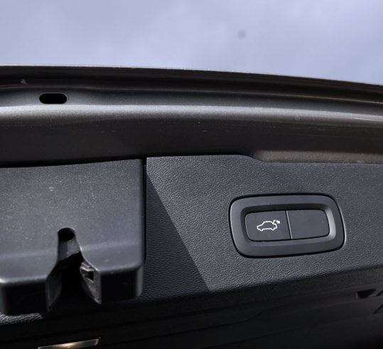 Volvo V60 CrossCountry D4 Polestar Performance wewnątrz