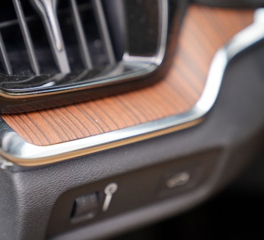 Volvo V60 CrossCountry D4 Polestar Performance wewnątrz