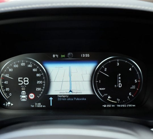 Volvo V60 CrossCountry D4 - cyfrowa asysta