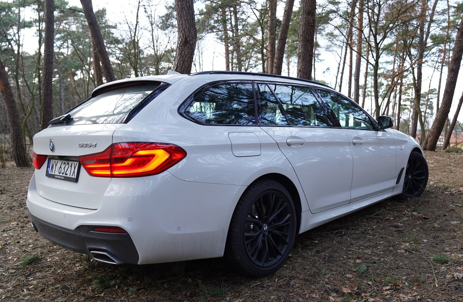 bmw 525d touring na zewnątrz