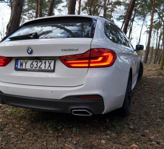 bmw 525d touring na zewnątrz