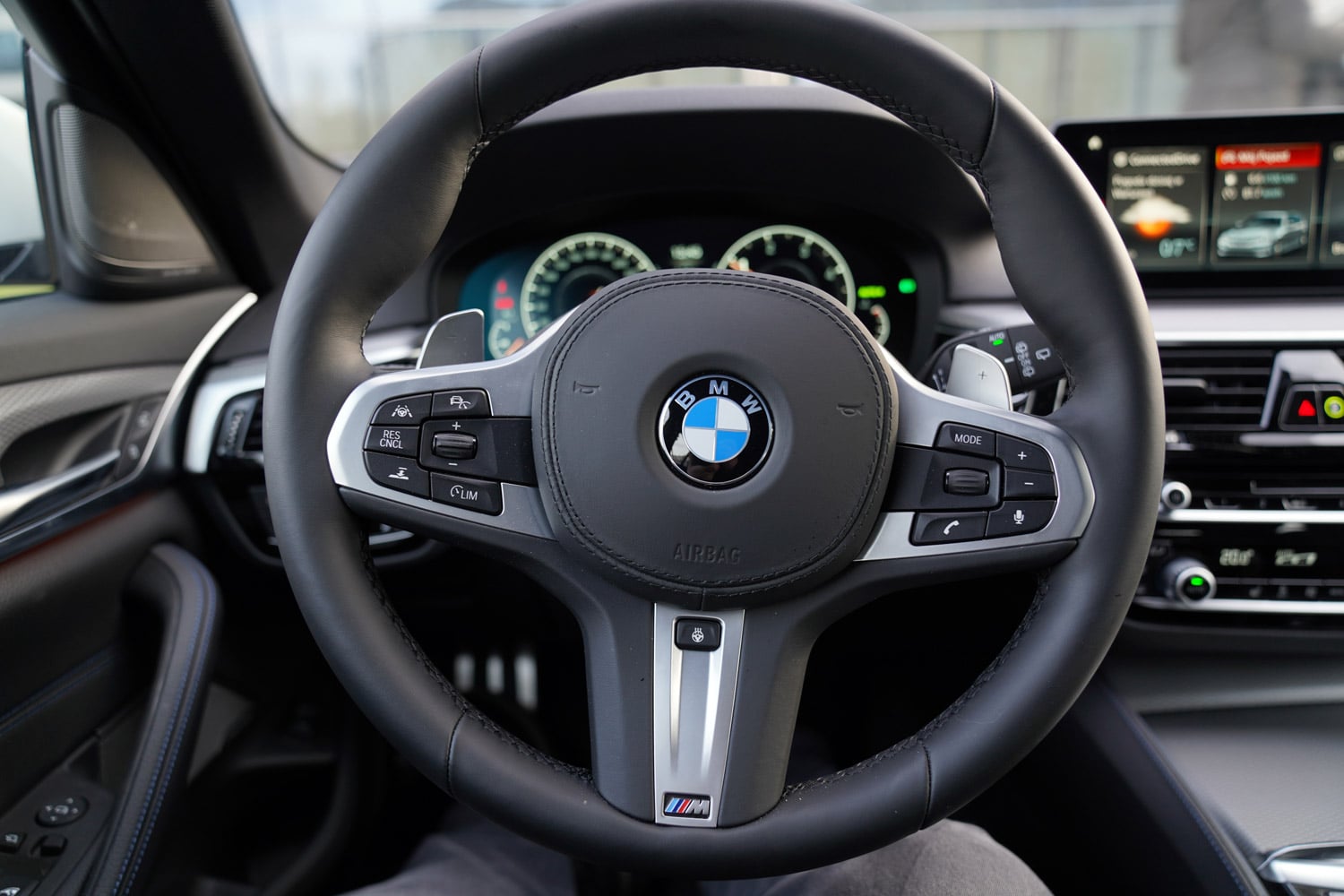 BMW 525d Touring - kokpit