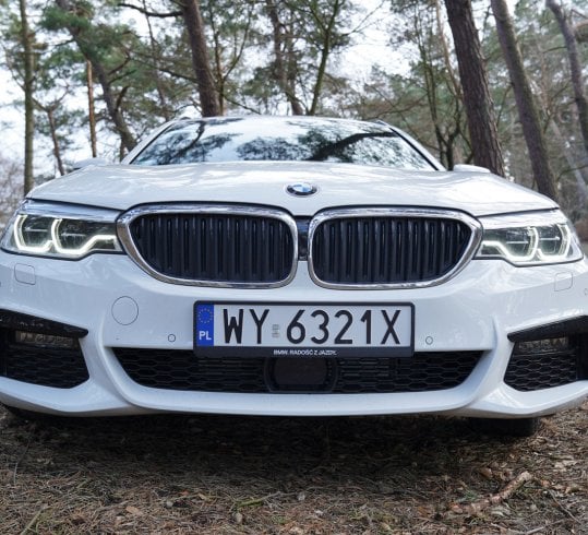 bmw 525d touring na zewnątrz
