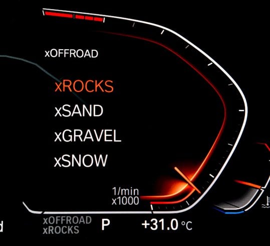 System pokładowy BMW X5 w trybie Offroad