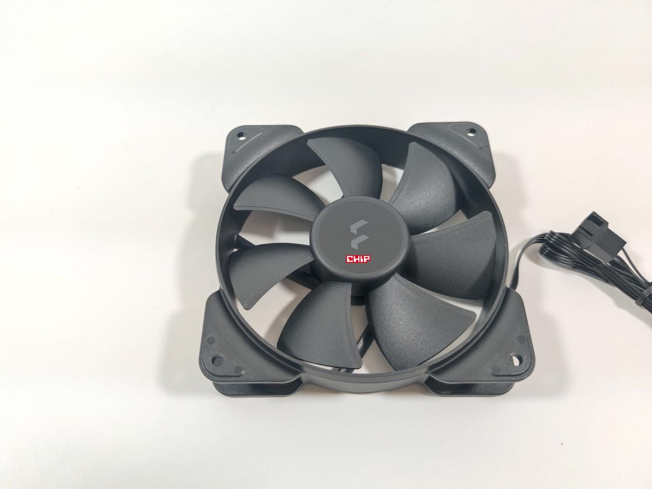 test Fractal Design Lumen S36, recenzja Fractal Design Lumen S36, opinia Fractal Design Lumen S36