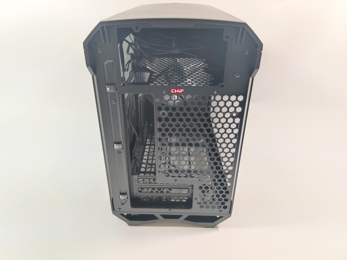 test Fractal Design Torrent Nano RGB Black TG Light Tint, recenzja Fractal Design Torrent Nano RGB Black TG Light Tint, opinia Fractal Design Torrent Nano RGB Black TG Light Tint