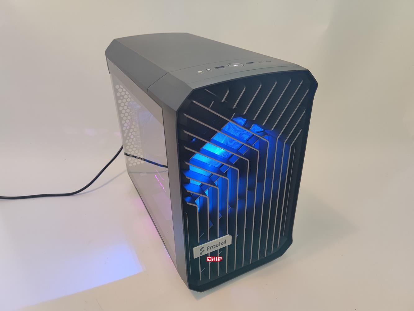 test Fractal Design Torrent Nano RGB Black TG Light Tint, recenzja Fractal Design Torrent Nano RGB Black TG Light Tint, opinia Fractal Design Torrent Nano RGB Black TG Light Tint