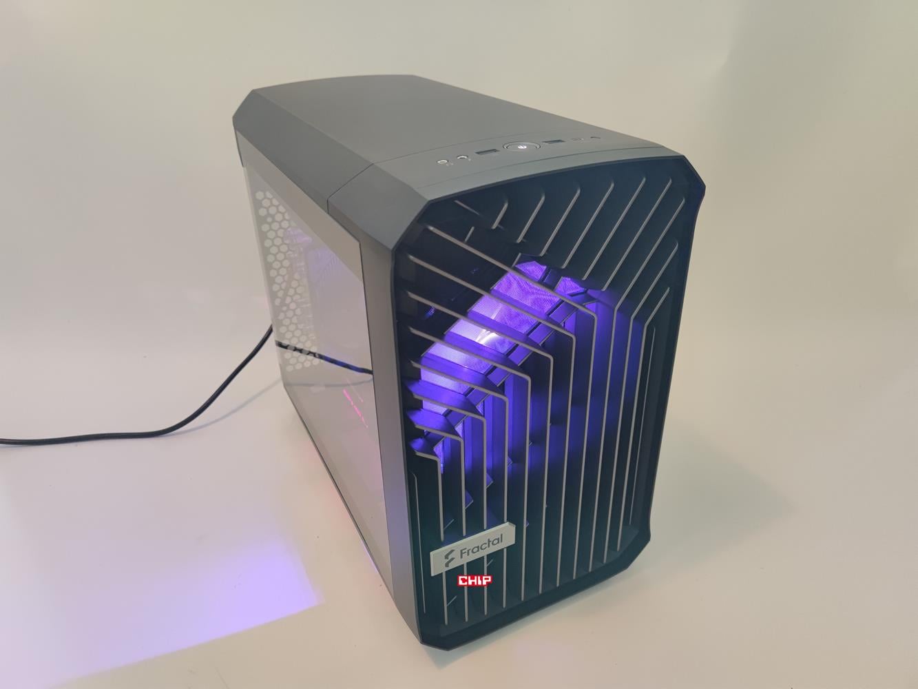 test Fractal Design Torrent Nano RGB Black TG Light Tint, recenzja Fractal Design Torrent Nano RGB Black TG Light Tint, opinia Fractal Design Torrent Nano RGB Black TG Light Tint