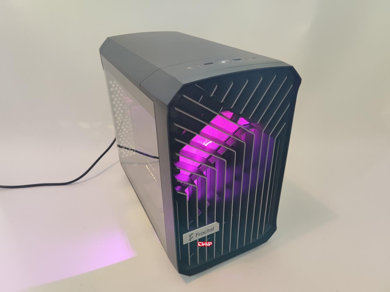 test Fractal Design Torrent Nano RGB Black TG Light Tint, recenzja Fractal Design Torrent Nano RGB Black TG Light Tint, opinia Fractal Design Torrent Nano RGB Black TG Light Tint