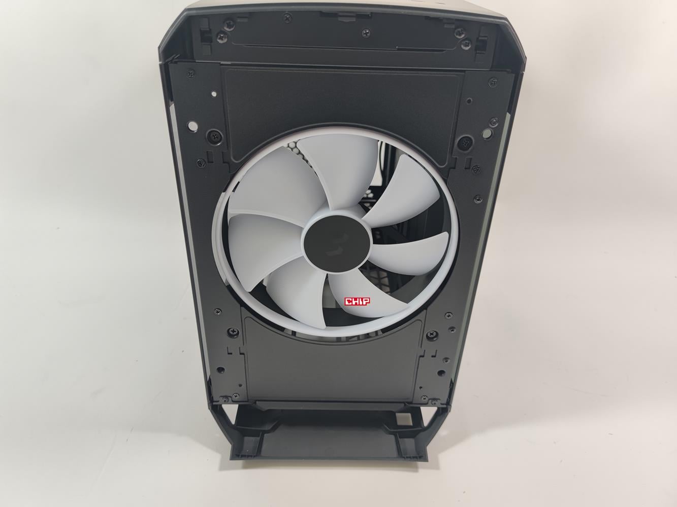 test Fractal Design Torrent Nano RGB Black TG Light Tint, recenzja Fractal Design Torrent Nano RGB Black TG Light Tint, opinia Fractal Design Torrent Nano RGB Black TG Light Tint