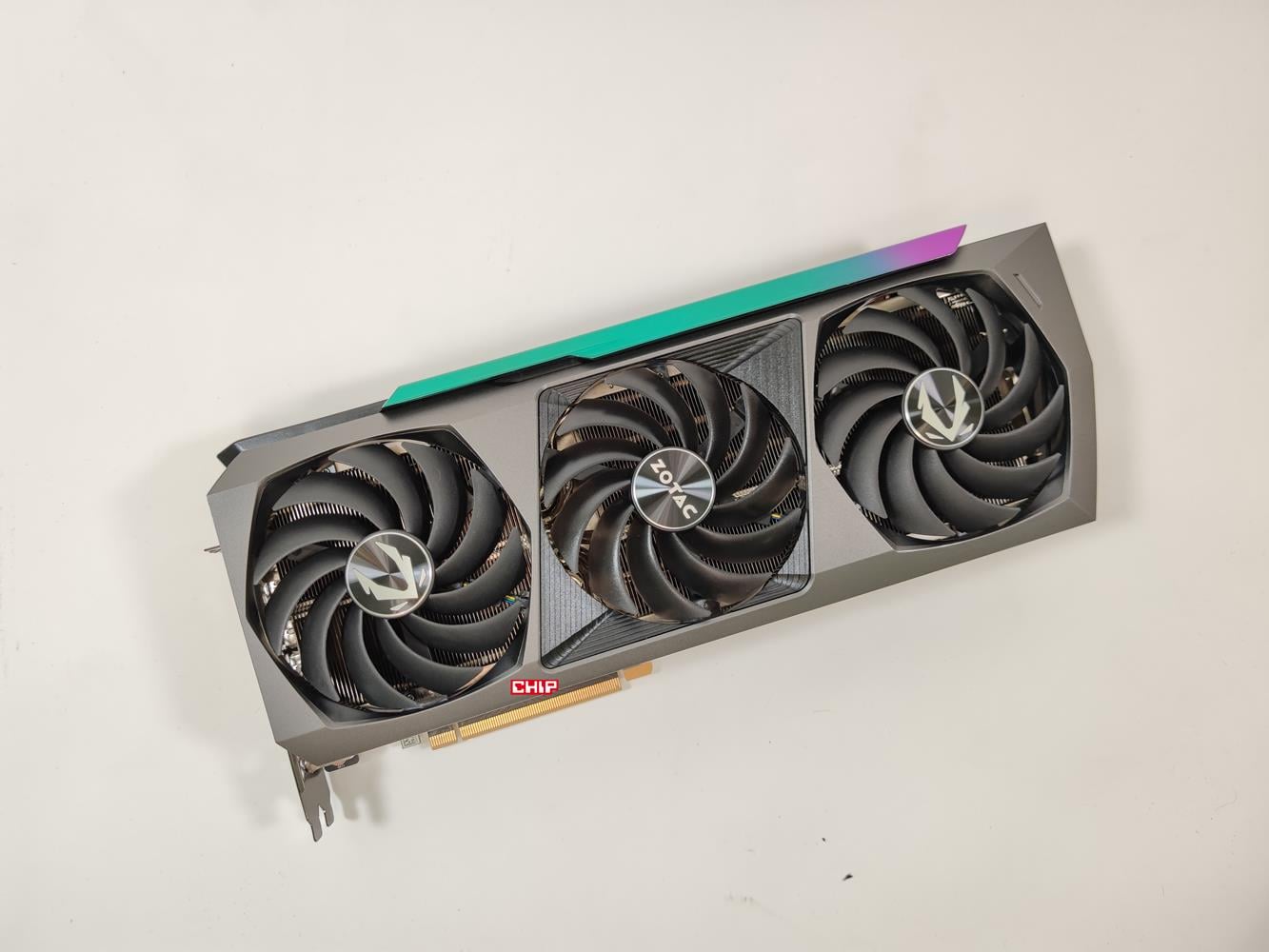 test ZOTAC GeForce RTX 3090 Ti AMP Extreme Holo, recenzja ZOTAC GeForce RTX 3090 Ti AMP Extreme Holo, opinia ZOTAC GeForce RTX 3090 Ti AMP Extreme Holo