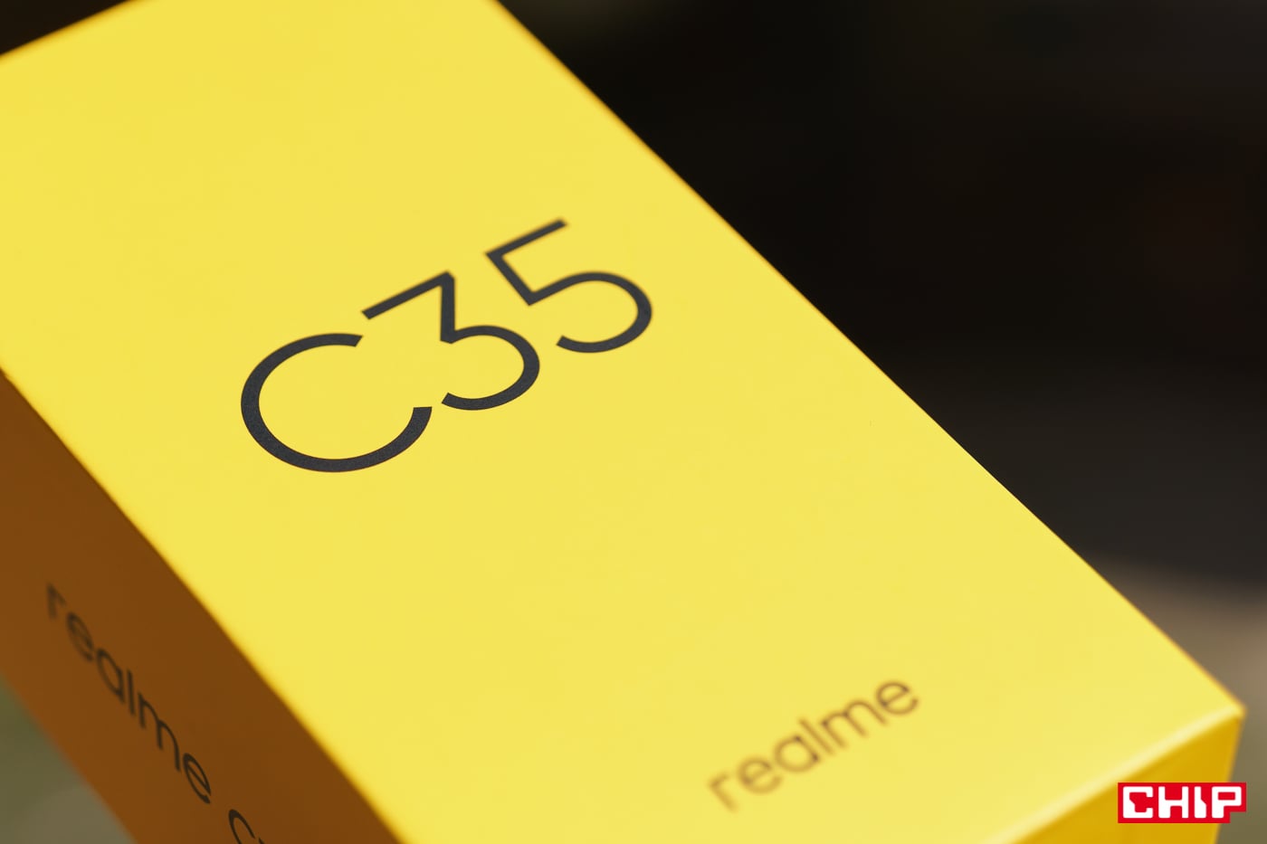realme C35