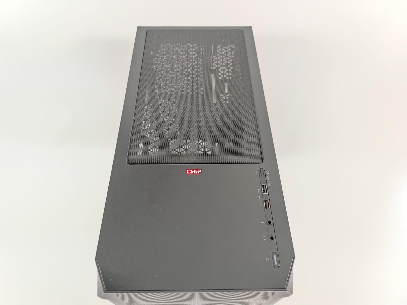 test Fractal Design Focus 2 Black TG Clear Tint, recenzja Fractal Design Focus 2 Black TG Clear Tint, opinia Fractal Design Focus 2 Black TG Clear Tint