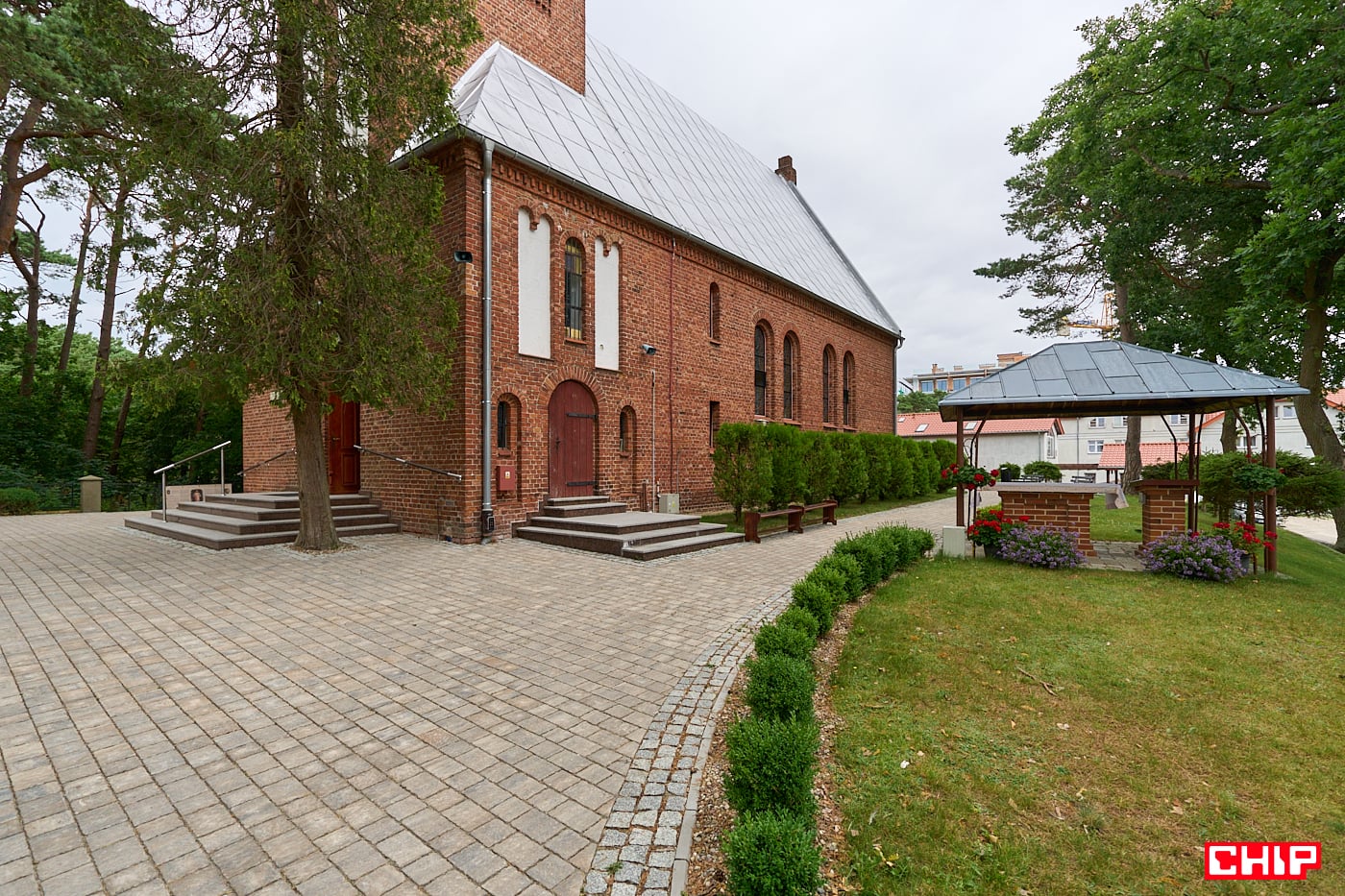 Sony E 11 mm F1.8 winietowanie nieskorygowane