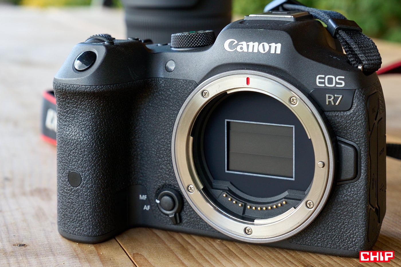 Canon EOS R7