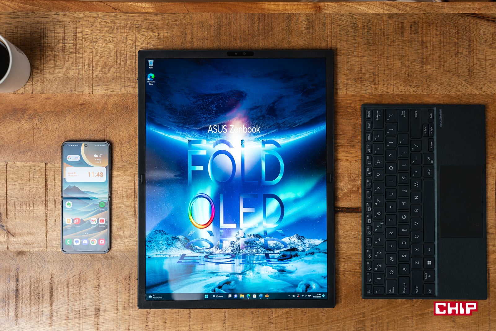ASUS Zenbook 17 Fold OLED
