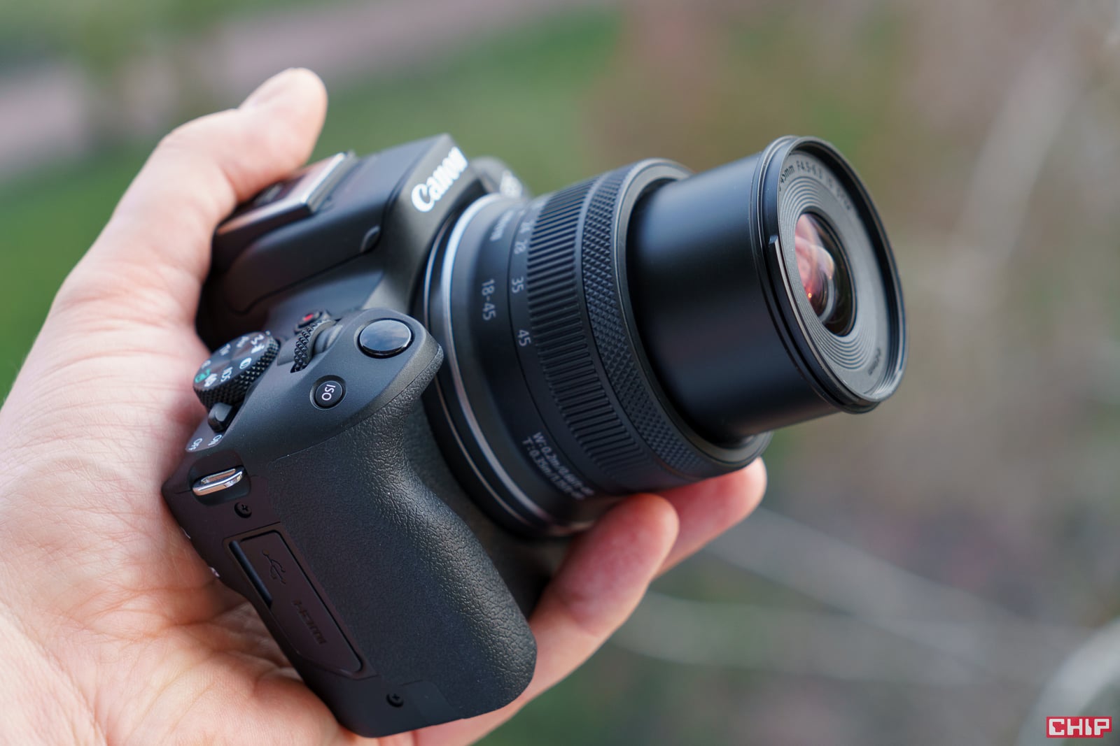 Canon EOS R50