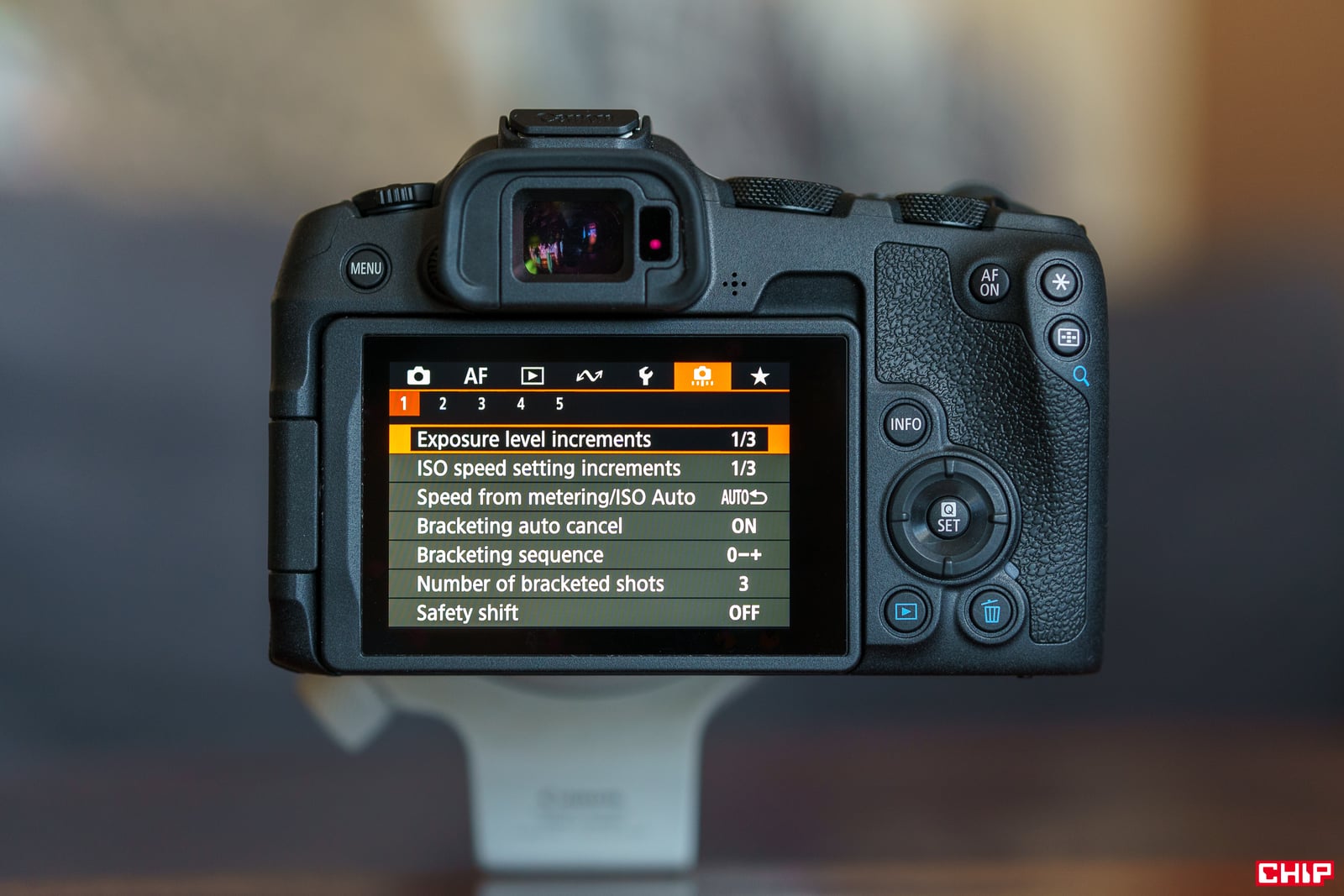 Canon EOS R8